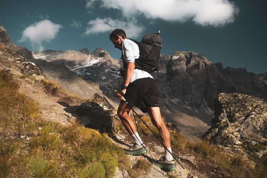 Kilian Jornet gravit tous les sommets de plus de 4000 mètres des Alpes en 19 jours et établit un nouveau record