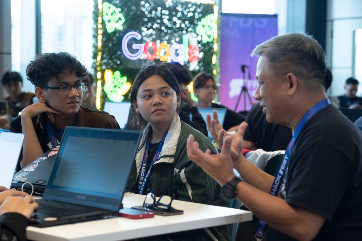 FlutterFlow Developer Group
(FFDG) Manila organized the FlutterFlow Hackfest: Impact Challenge Day 1 at
Google Philippines Office, Taguig City.