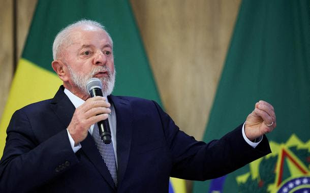 Governo Lula propõe aumento real de 2,5% do salário mínimo em 2026