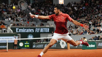 Roland-Garros 2024 : Novak Djokovic monte en puissance et expédie Roberto Carballes Baena