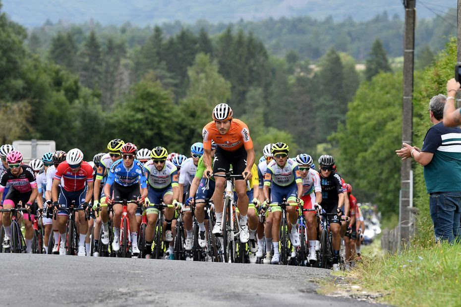 DIRECT VIDEO. Tour de l'Ain 2024 : suivez la dernière étape de la course cycliste reliant Lagnieu à l'Île Chambod