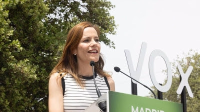 Moñino (Vox) critica a Ayuso por mantener un 