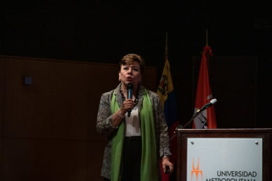 Profesora Ángela Márquez advierte que estudiantes con bajos niveles de lectura tienen alto riesgo de deserción