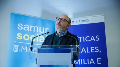 Madrid ultima un nuevo contrato del servicio de ayuda a domicilio y critica a Gobierno central por