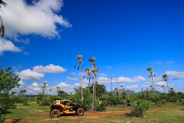 A segunda etapa do Rally Piocerá chegou em Sobral, CE, nesta quarta-feira (Moisés Sabá)