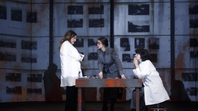 El estreno de 'Blaubeeren' y 'Coriolano' de William Shakespeare, protagonistas de la agenda cultural del fin de semana