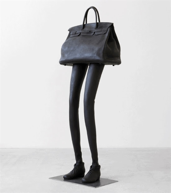 erwin wurm tasche mit zwei beinen arbeitstitel prints and multiples sculpture zoom 550 620 2