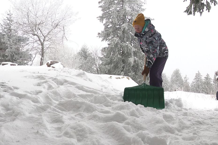 REPORTAGE VIDÉO. 'C'est assez surprenant' : une épaisse couche de neige de retour dans les Alpes, après des chaleurs record