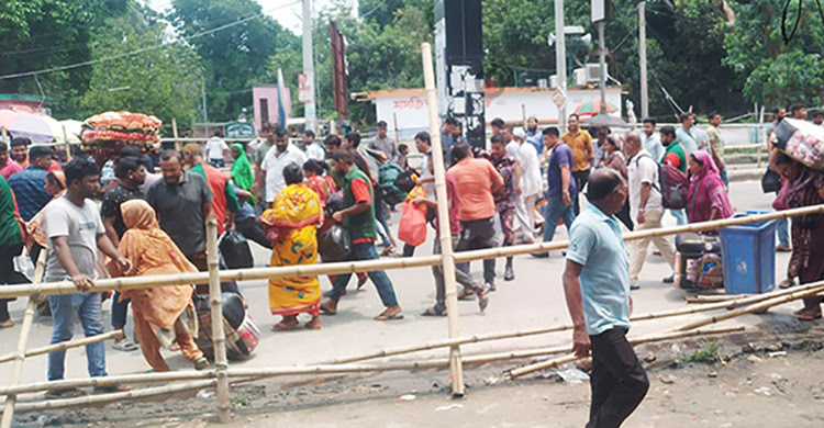 বেনাপোলে লাগেজ পার্টির দৌরাত্ম্য, কোটি টাকার রাজস্ব বেহাত