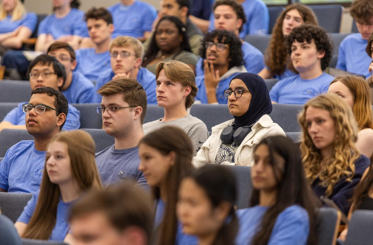 Photo of students attending a Leadership TU session