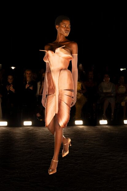 SCHIAPARELLI ALTA COSTURA FW 2024-25
