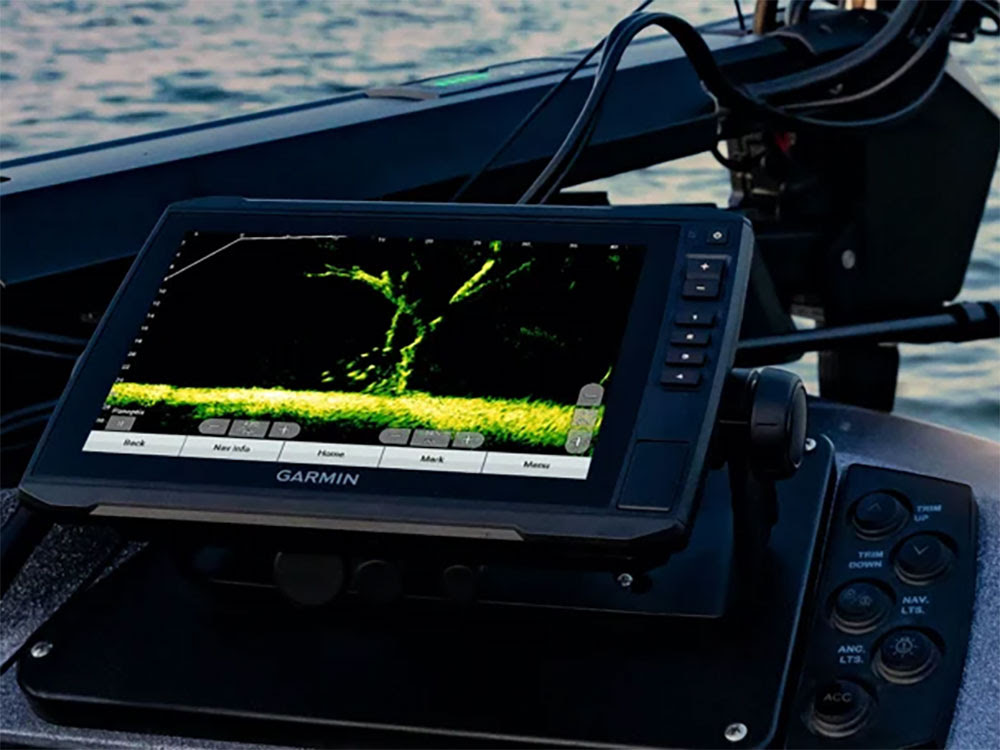 Garmin LiveScope sonar screen