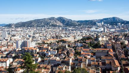 'Avec ce que j'ai, on ne me prend pas dans le privé' : à Marseille, le projet de loi sur le logement inquiète les locataires actuels de HLM