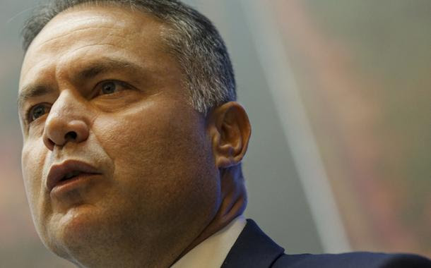 Renan Filho critica Zema por ausência em evento de concessão da BR-381/MG: “isso apequena o gestor público”