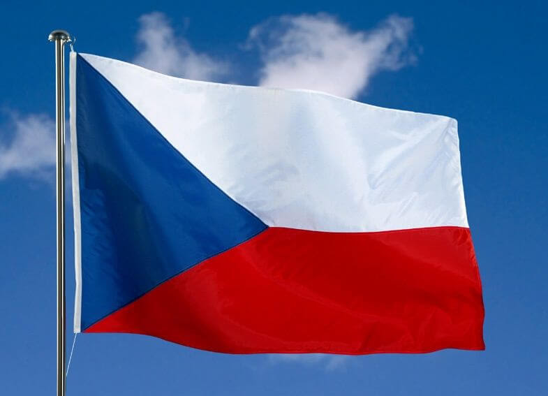 Prezydent Czech zebrał środki na zakup 800 tys. amunicji artyleryjskiej dla Ukrainy