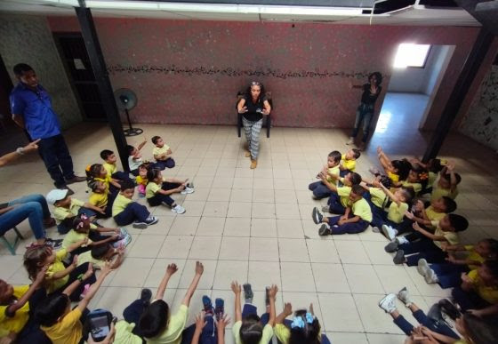 Con cuentacuentos Fabuladores de Aragua siembran la semilla de la lectura en niños 