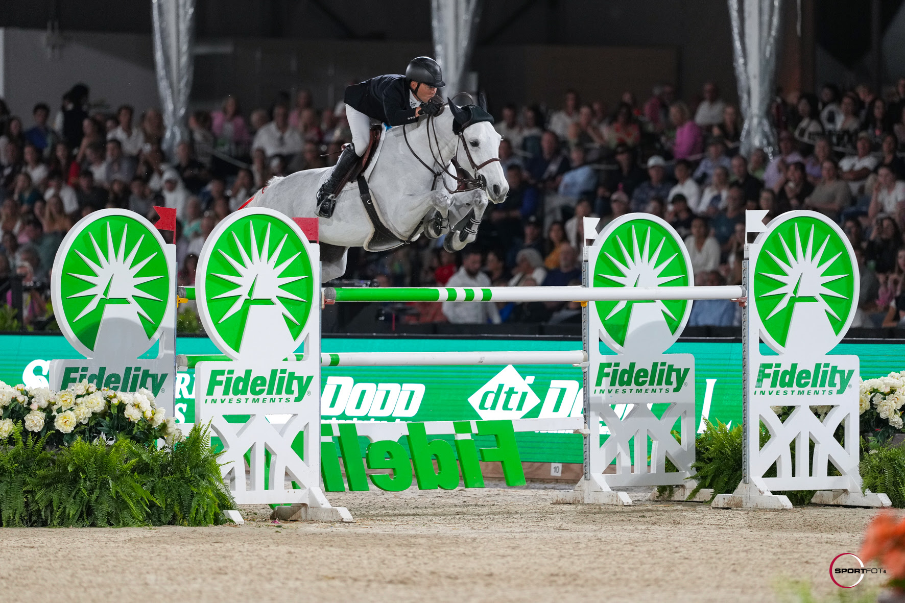 kent-farrington-greya-sportfot-mh102253 image