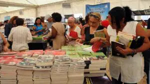 cuba feria libro la habana foto radio enciclopedia