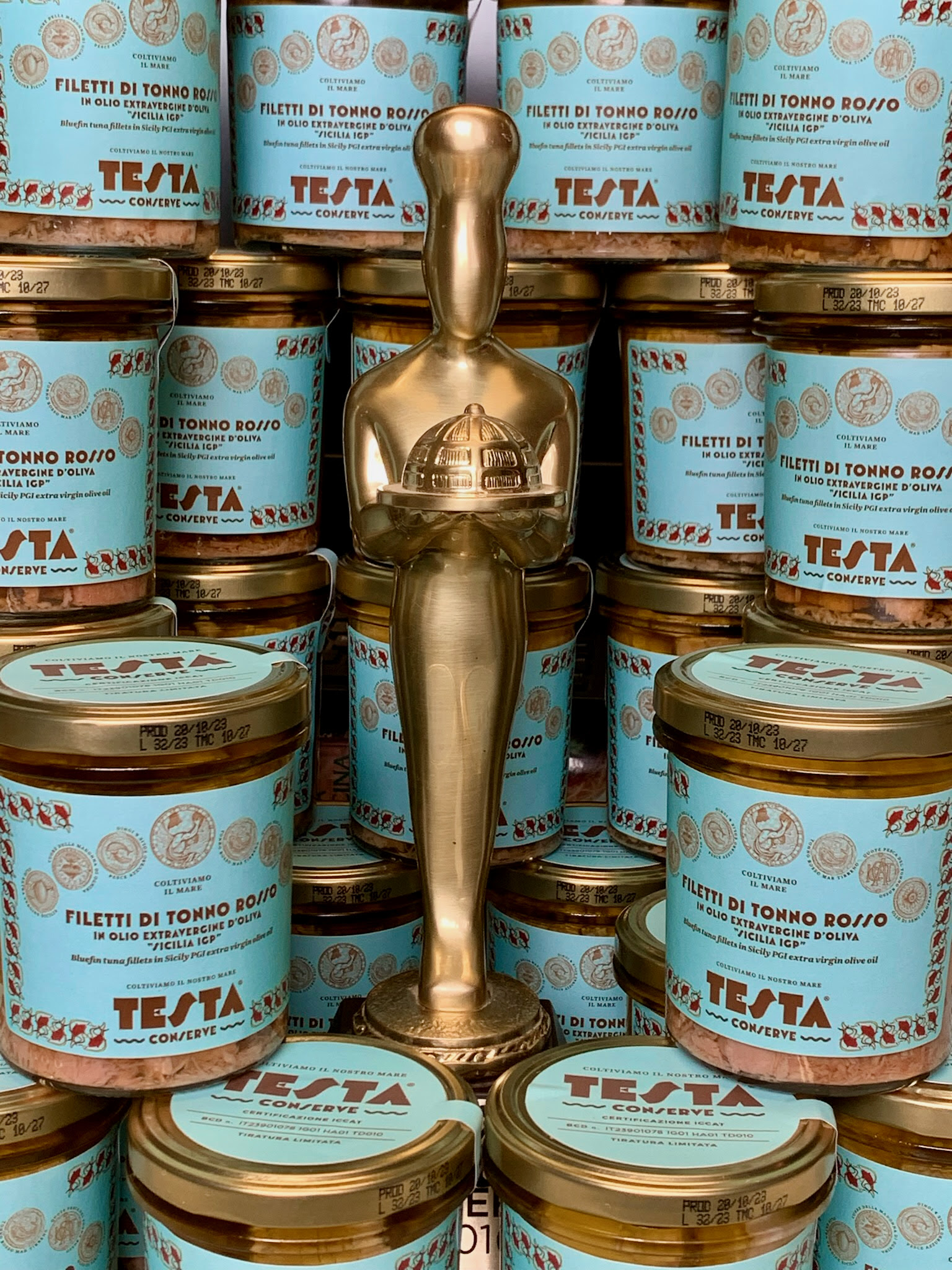 Sicilian bluefin tuna preserved in extra virgin olive oil wins the Oscar of Food