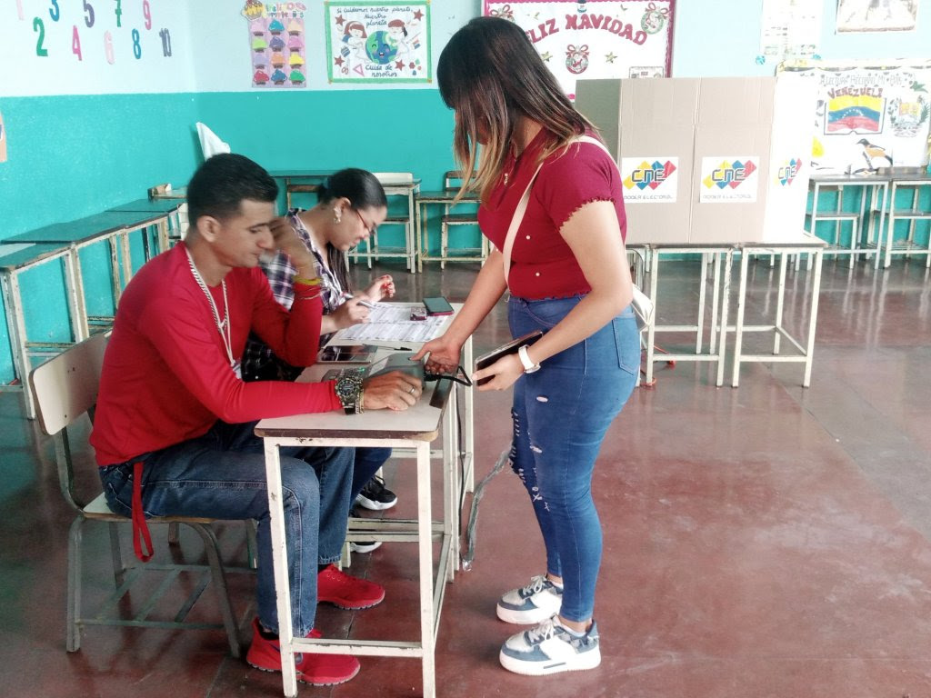 Voto Joven llama a miembros de mesa a capacitarse y acreditarse: Su labor asegura transparencia de elecciones