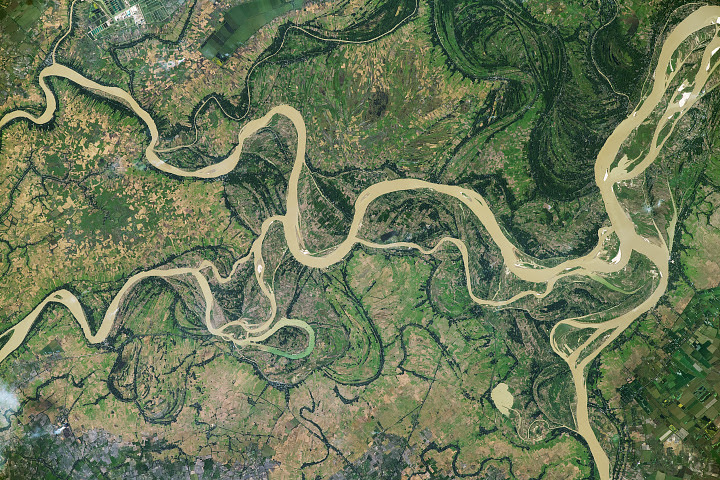 Meanders of the Irrawaddy River