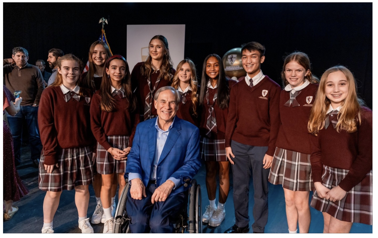 Gov. Abbott and Students