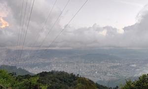 Vista de Caracas, Venezuela, desde el parque nacional Waraira Repano. 