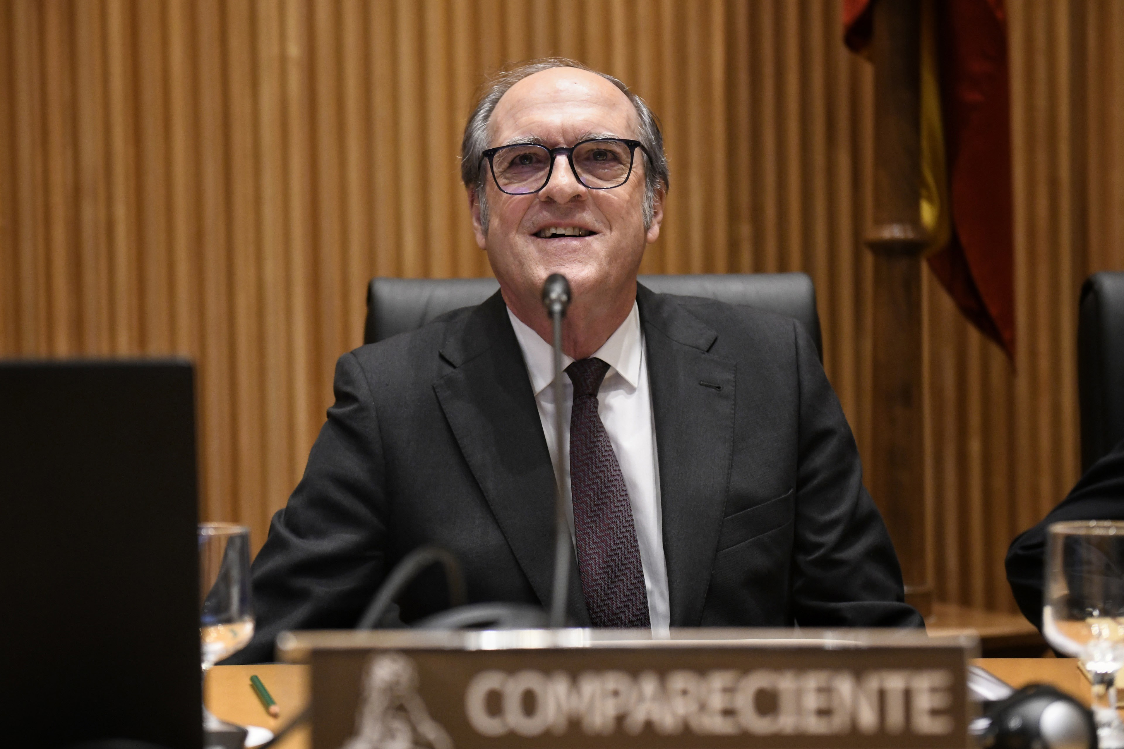 El Defensor del Pueblo defiende la vivienda pública permanente destinada al alquiler y no a la compra Archivo - El Defensor del Pueblo, Ángel Gabilondo