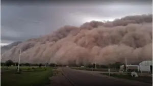 Tormenta De Polvo En Argentina