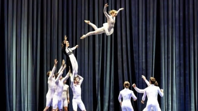 La compañía australiana CiRCA regresa al Teatro Circo Price con 'Duck Pond'