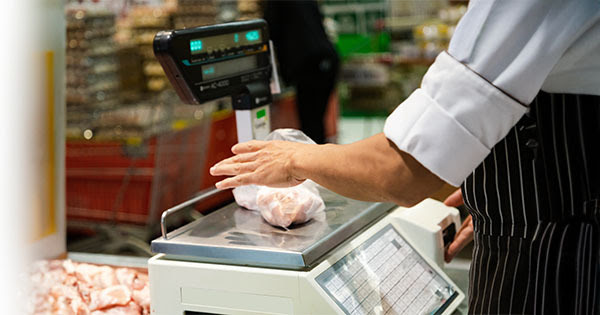 Scale with food on it in a store