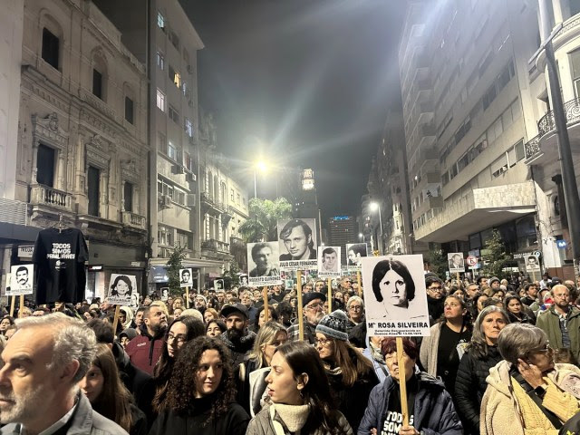 Marcha do silêncio deste ano é a 30ª vez que familiares vão às ruas pedir respostas sobre desaparecidos pela ditadura no Uruguai