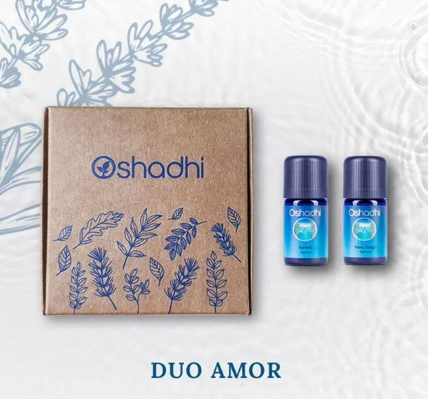 Duo AmorÓleo Essencial de Gerânio Orgânico e Óleo Essencial de Ylang Ylang Completo Orgânico. Preço Loja Oshadhi: R$147,90