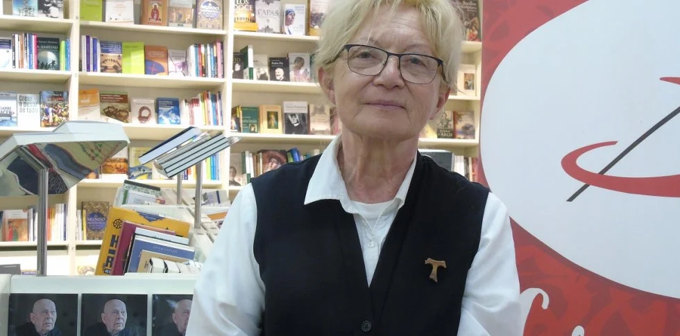 Angela Musolesi, franciscana italiana, desde su asociación Hijos de la Luz fomenta la liberación y exorcismos al estilo del padre Amorth