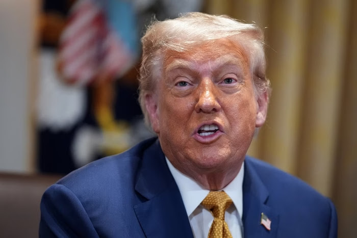 Trump cumpre promessa e anuncia tarifa de 50% para produtos do Brasil