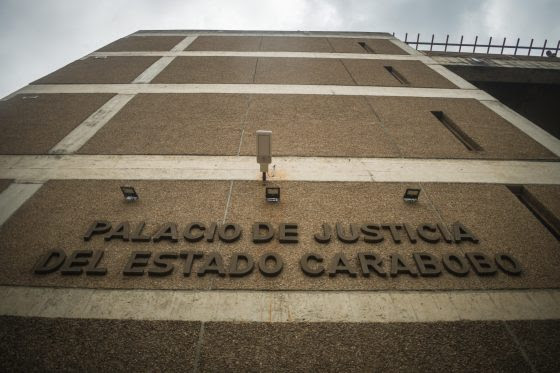 En el Palacio de Justicia carabobeño no todos sus trabajadores cobran quince y último