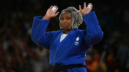 Judo aux JO de Paris 2024 : expéditive, la Française Romane Dicko en larmes malgré sa médaille de bronze