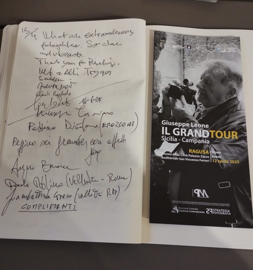 Fotografia: apertura con il botto per la mostra “Grand Tour”, di Giuseppe Leone