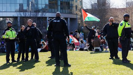 Guerre entre Israël et le Hamas : un campement propalestinien évacué à l'université américaine de Boston, 100 personnes interpellées