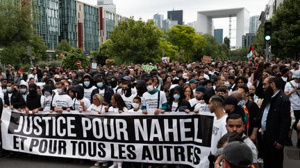'Le combat, je le porterai jusqu'à ma mort' : un an après la mort de Nahel, ses proches marchent et se battent pour un procès
