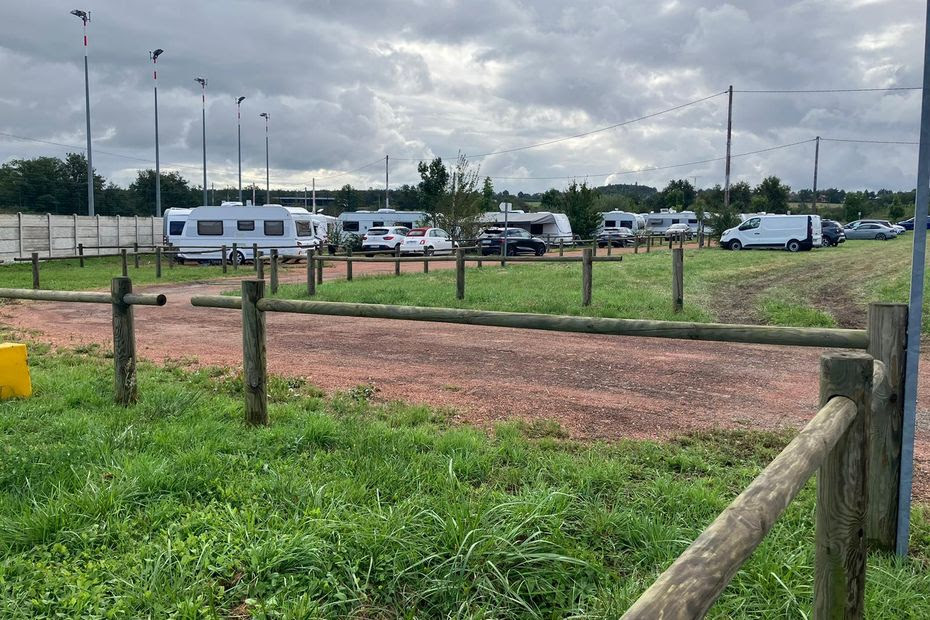 Occupation illégale de Gens du voyage : le maire d’Andrézieux-Bouthéon refuse la scolarisation des enfants