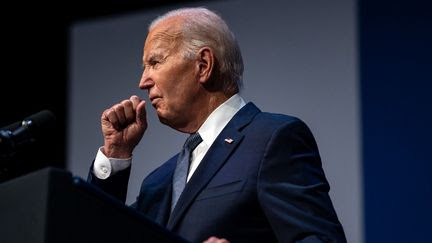 Présidentielle américaine 2024 : Joe Biden reste 'absolument' dans la course à la Maison Blanche, affirme sa directrice de campagne