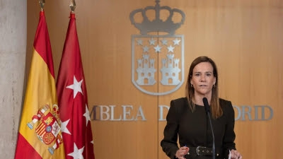 Moñino (Vox) denuncia amenazas e insultos en redes sociales por rechazar el hiyab