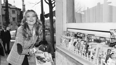 El Complejo El Águila abre una ventana al Madrid de los 60 y 70 con una muestra que recorre los 'iconos pop' de la época