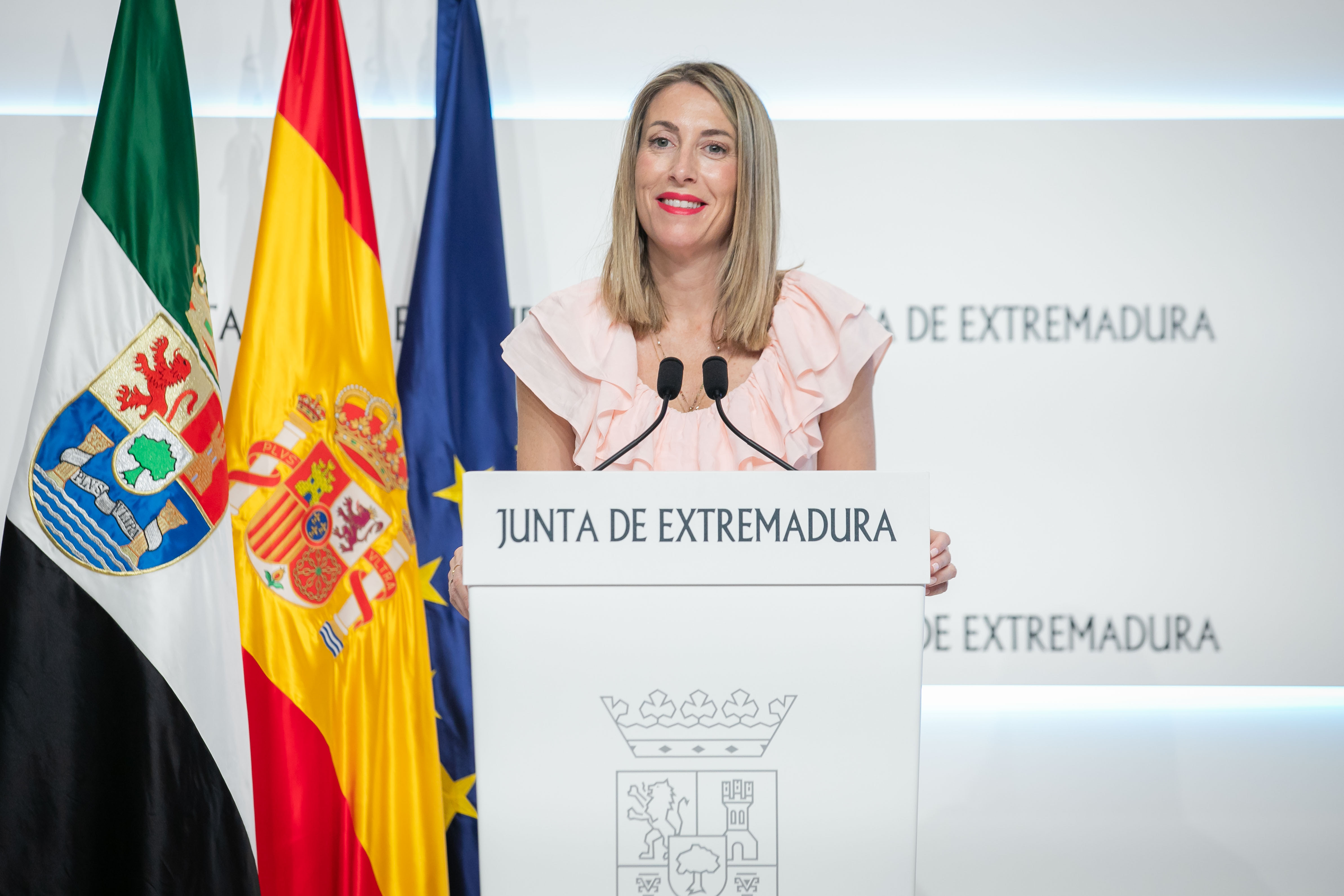 La presidenta de la Junta de Extremadura, María Guardiola