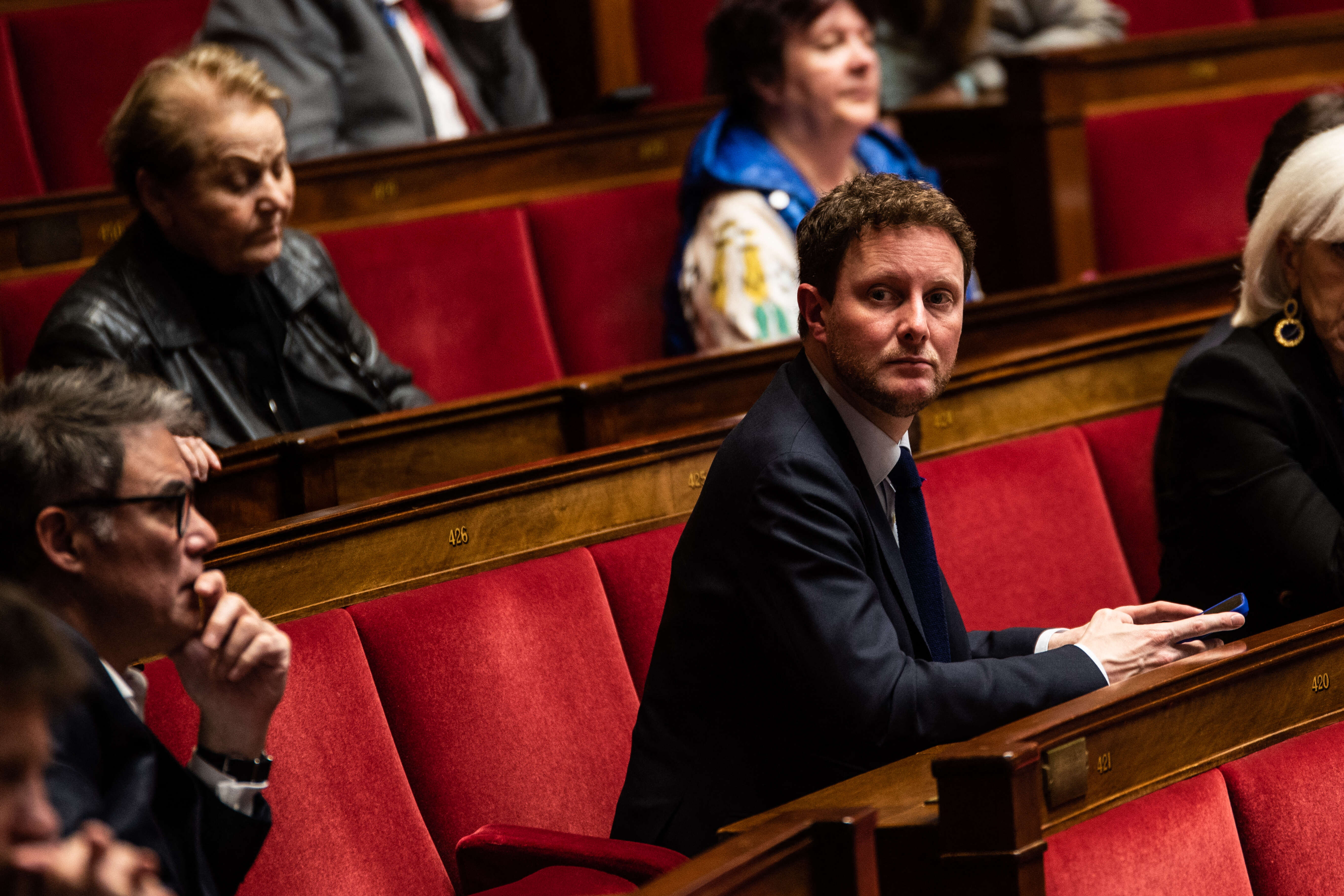 Notes, boucles WhatsApp : quand des figures de gauche et de la macronie discutent