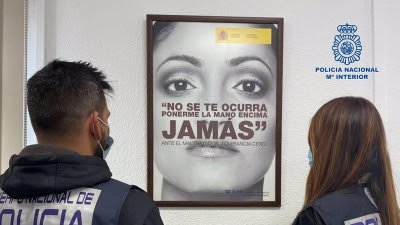 Sucesos.- Un hombre viola a una mujer en Madrid Río tras ofrecerse a acompañarla a comisaría para denunciar un robo