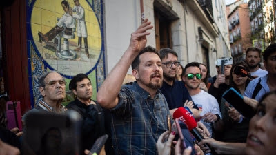 AMP.- El Ayuntamiento sanciona a Pablo Iglesias por exceso de aforo en la Taberna Garibaldi
