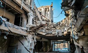 Un edificio municipal de Zaporizhzhya, en el sureste de Ucrania, está en ruinas.