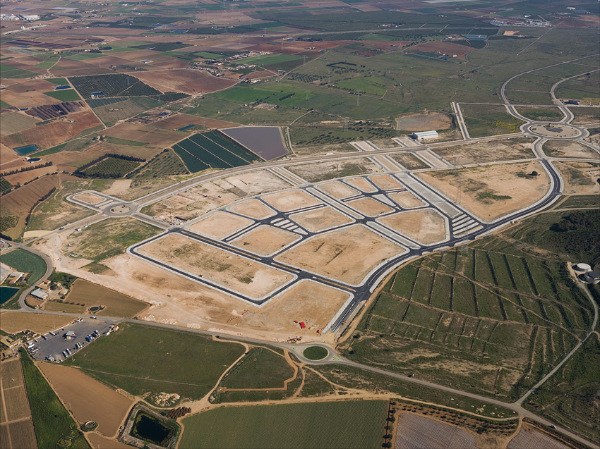 Suelos industriales en Los Camachos Sur